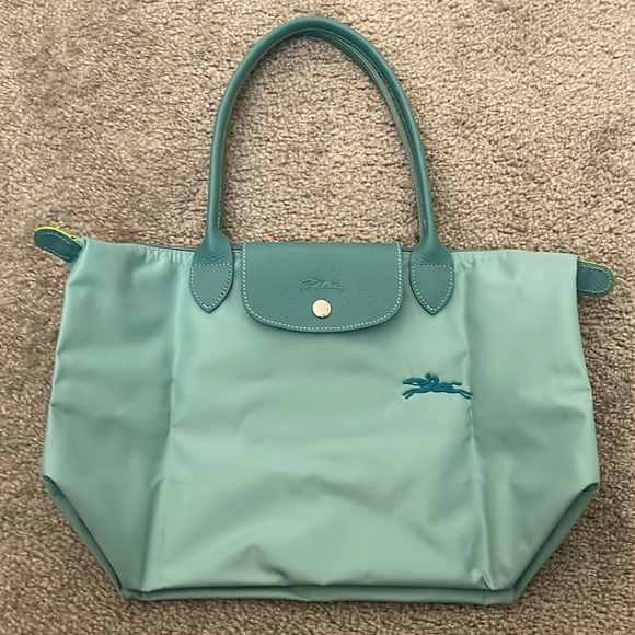 Longchamp Medium Le Pliage Nylon Shoulder Tote - Picture 4 of 12
